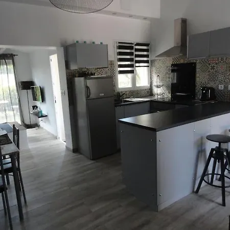 Holiday home Gite L Abri Costier *